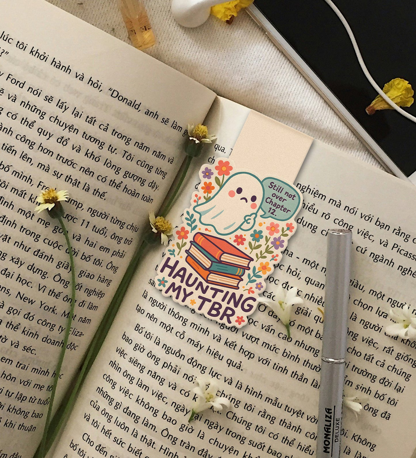 Magnetic Bookmark - Haunting My TBR