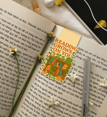 Magnetic Bookmark - Reading Grows On You